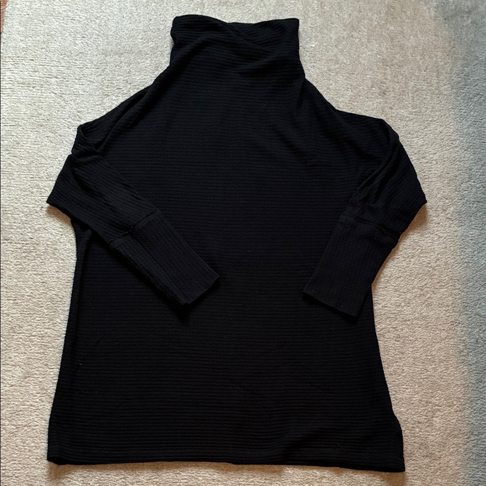 We The Free black woman's tunic sweater/dress, lightweight, large